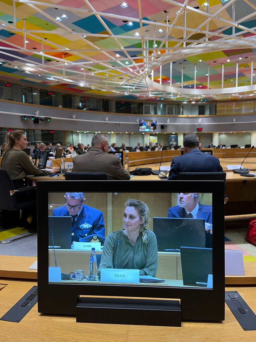 🇪🇺Defence Policy Directors & Managing Director @BvonSeherrThoss convened in Brussels to exchange on the future of Permanent Structured Cooperation in defence. A more impactful PESCO beyond 2025 will enhance EU’s ability to act for peace & security. More: shorturl.at/qibsr