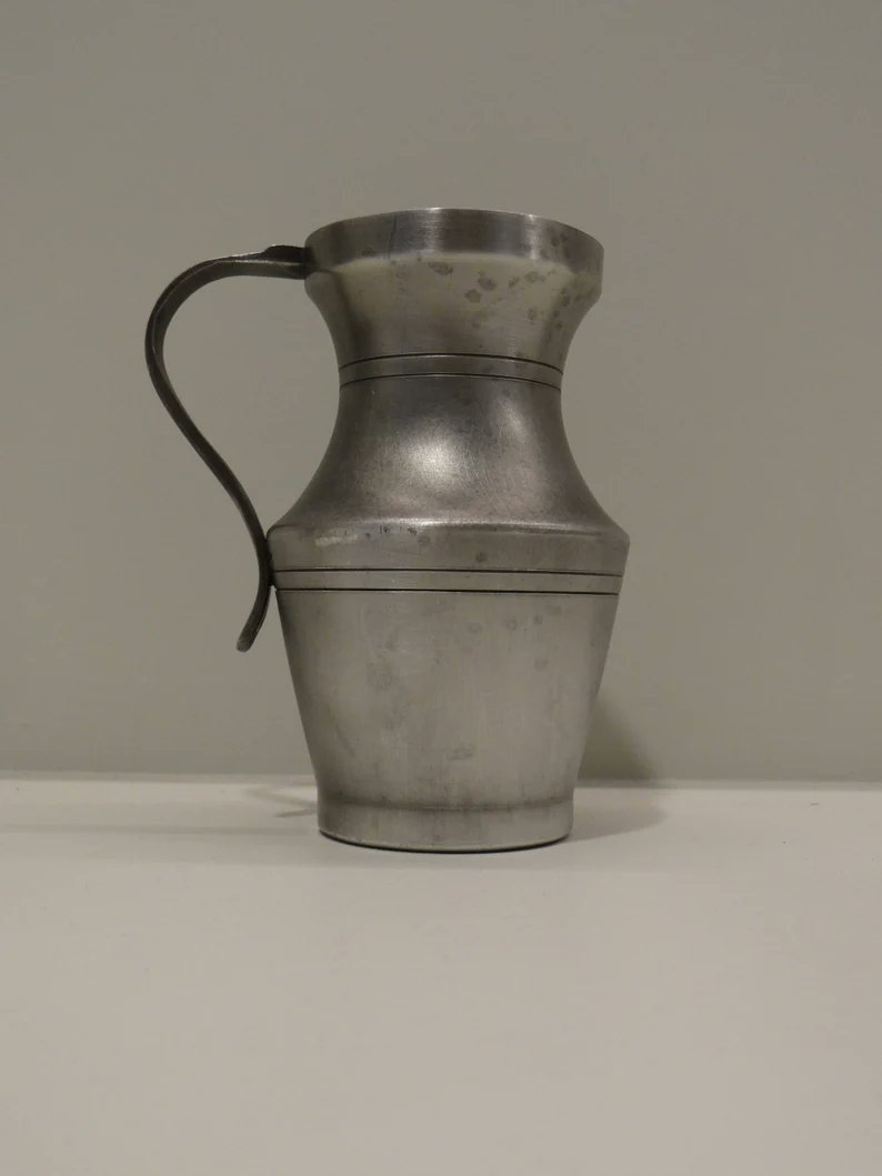 French vintage pewter pitcher with hallmark, minimalist wine carafe, water jug, tin ewer, table accessory, tableware, pint content #homedecor #vintage #decor #HomeStyle #DecorateWithArt #elevateYourDecor #wiseshopper 
Available here
elementsdeco.etsy.com/listing/744328…