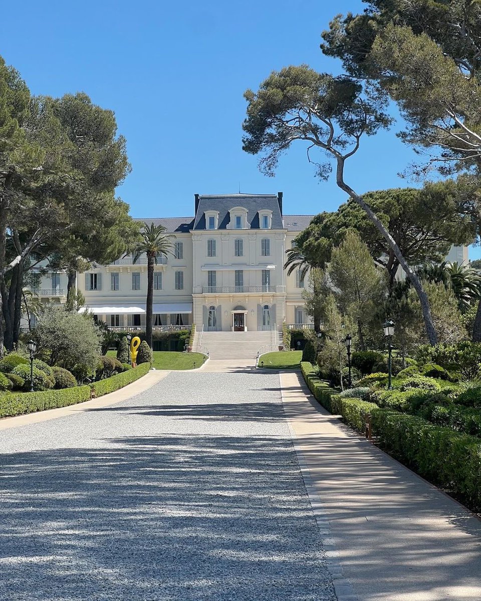 frrivieraguide's tweet image. Lovisa Barkman at @HotelCapEdenRoc in Cap d’Antibes. #antibes #capdantibes #frenchriviera 2/2