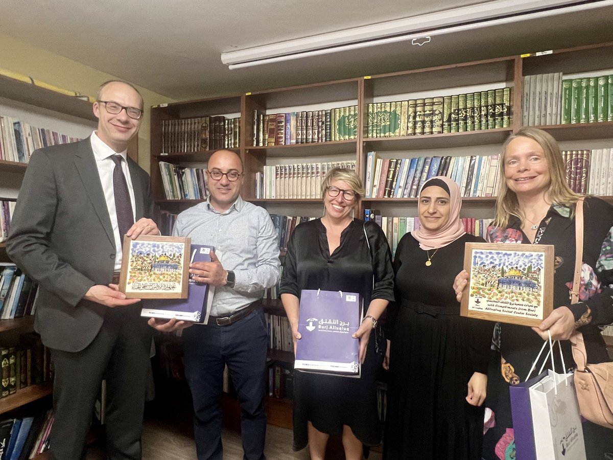 The 🇧🇪Minister of Development Cooperation visited Burj Al Luqluq, a youth project supported by @Enabel_Belgium. She extended her heartfelt support to Enabel staff following the killing by an airstrike of their colleague Abdallah & his 7-year-old son, in Rafah last month. [4/4]