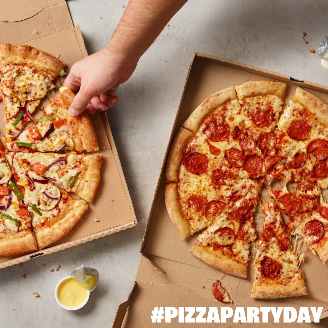 It's one of our fave days of the year... National Pizza Party Day! 🎉🍕 Celebrate in style with us, grab your friends, and order your favourite pizza - you know it makes sense! 🍕❤️ #NationalPizzaPartyDay #PizzaLovers #PapaJohnsUK #PizzaParty