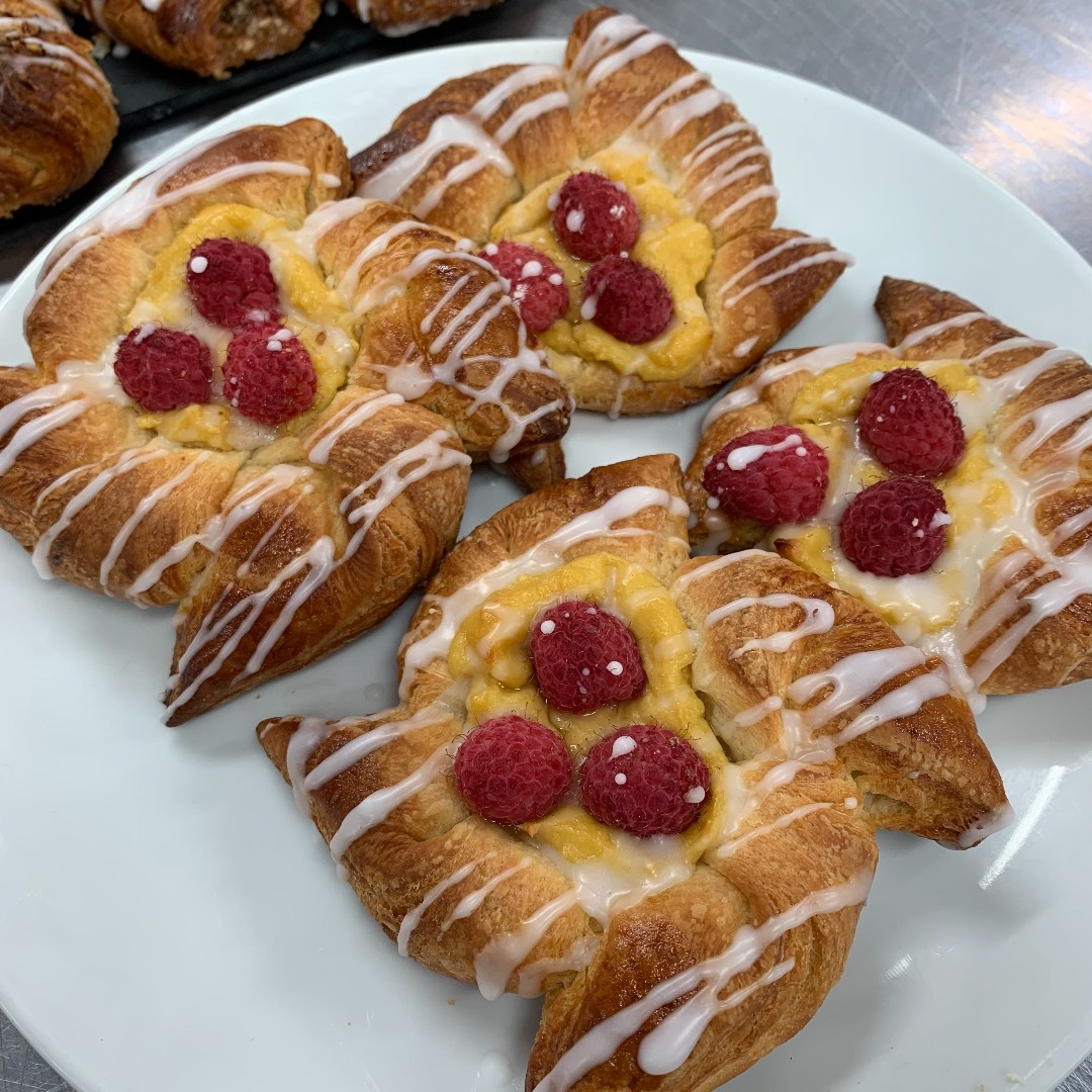 #HappyWorldBakingDay from Leicester College! 👨‍🍳🍰 Our Patisserie and Confectionery students spent the day baking lovely looking treats as part of their assessment. If you're thinking about studying Patisserie and Confectionery, then apply with us today: ow.ly/qkvs50RJtkf