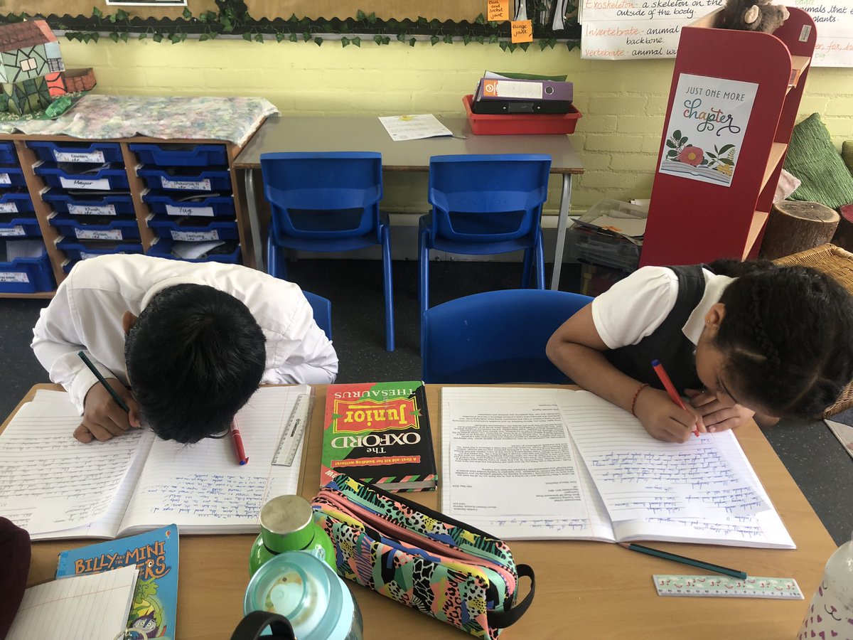 Focus and attention were high in 3J as the children wrote heartfelt thank you letters to Marcus Rashford, celebrating his incredible work supporting communities across the country and his stance against racism. 🙌📚 #Gratitude #tmssyear3 #CommunityHero @MarcusRashford
