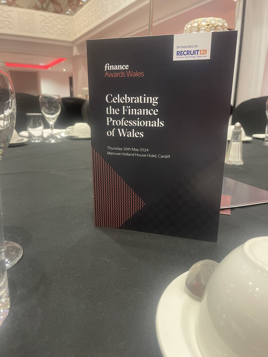 Congratulations to all the @finawardswales 2024 Winners and Highly Commended! 🏆 Was a great to work with @Recruit121FAS once again celebrating the finance industry in Wales 🏴󠁧󠁢󠁷󠁬󠁳󠁿 💫 #financeawards #financeawardswales