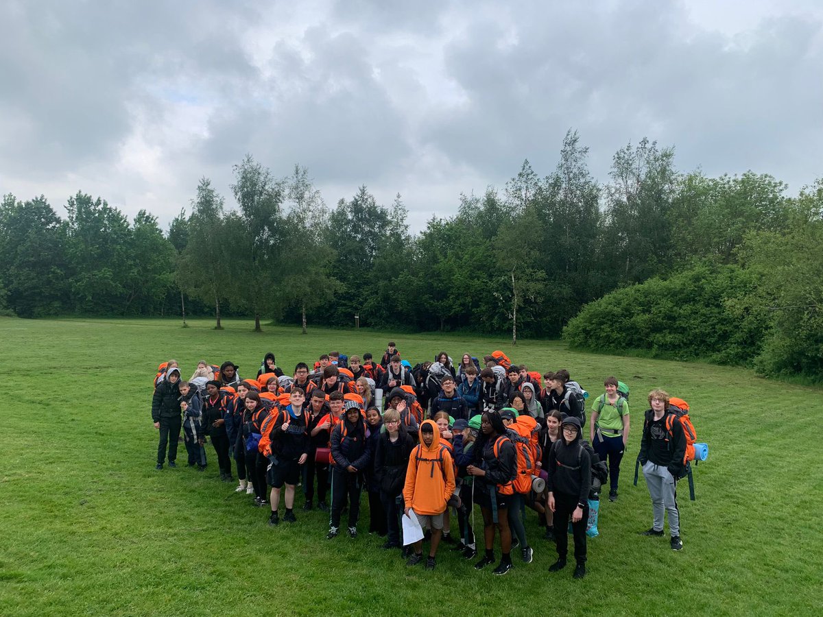 Great to have Harper Green Bronze Award students join us for our final bronze expedition🚶🏼‍♀️🚶 All students have been exceptional and it’s been a privilege to work along side Harper Green staff and students @HarperGreen