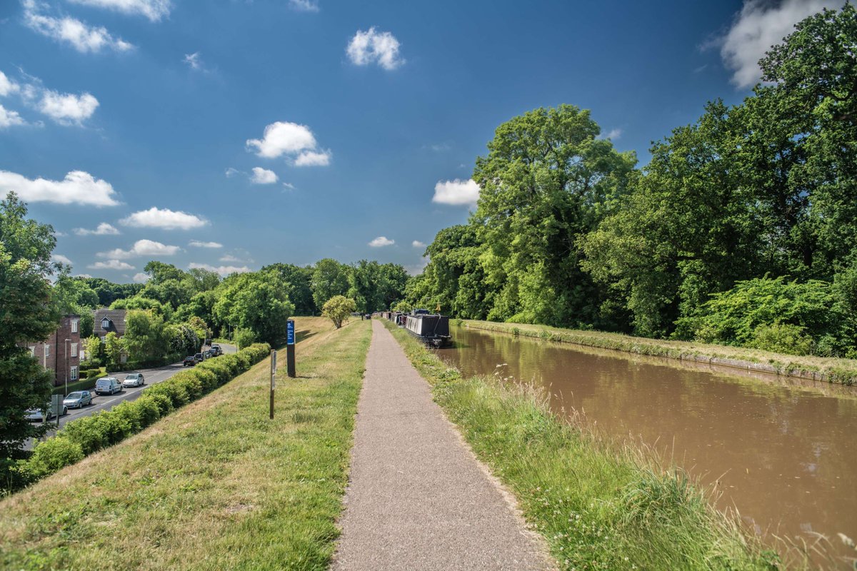 Our canals and rivers run through the heart of our nation’s towns and cities, providing accessible blue and green space right on the doorstep for millions of people 💙 Do you have an area near you that you visit to recharge? Let us know down below! 💭