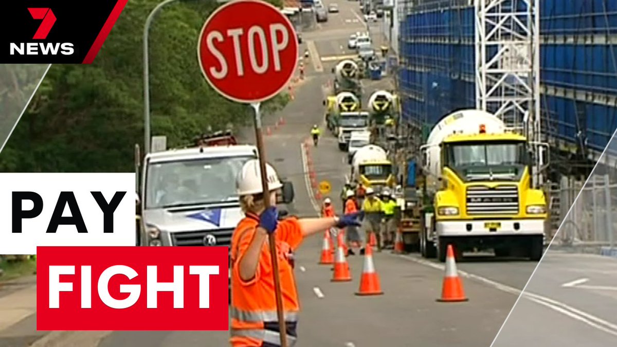 Union bosses are defending the monster pay packets given to traffic controllers working on Victoria’s major projects. Some earn more than $200 thousand a year of taxpayer money, almost triple the wage of frontline workers. youtu.be/4CvKLxAzVNE @SharnelleVella #7NEWS