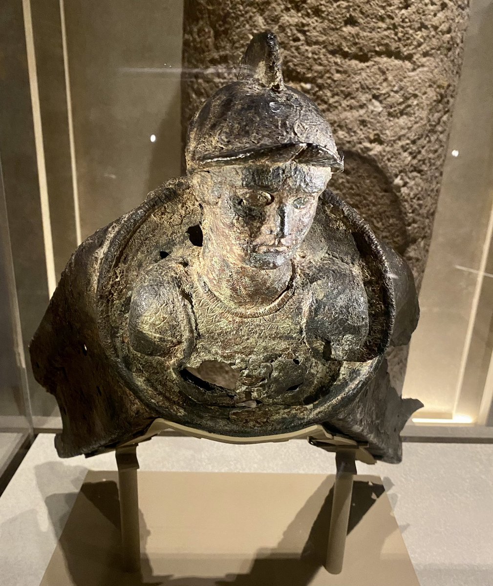 This bronze fitting featuring the head of Minerva once graced the prow of a Roman battleship, which was scrapped after the sea battle of Actium in 31 BC. It certainly looks as though it’s seen a lot! #FindsFriday #archaeology
