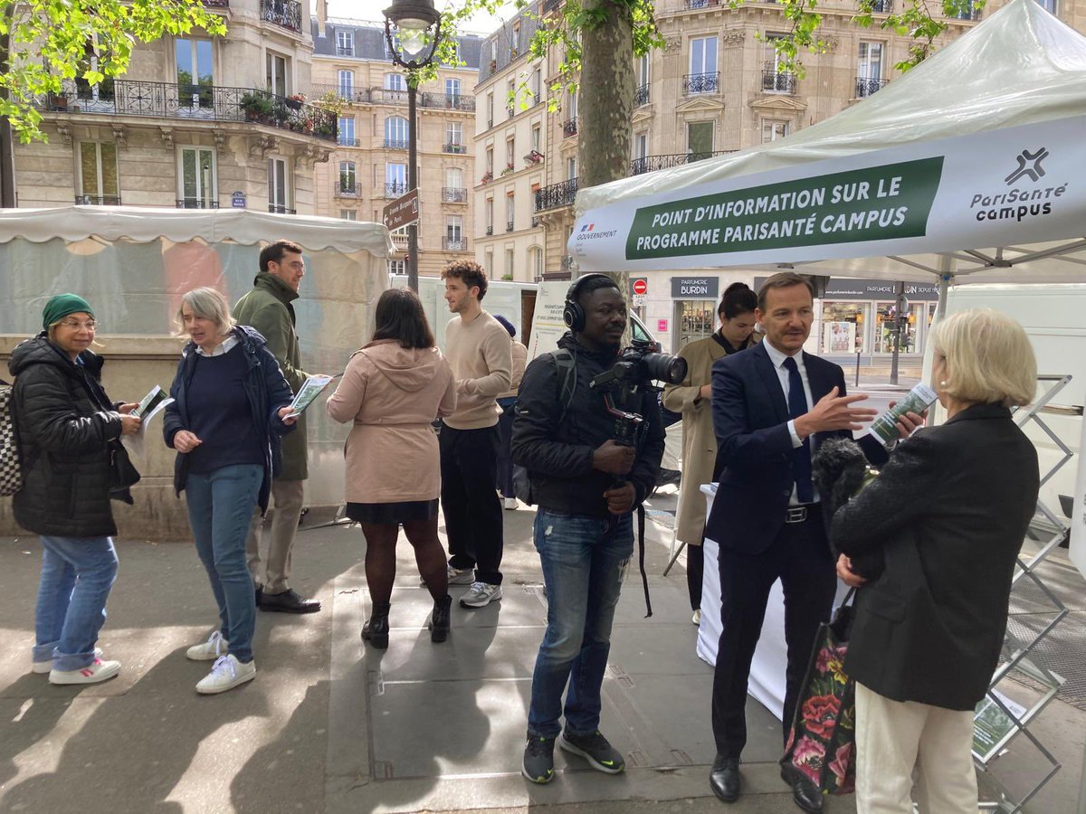 Pr Antoine Tesniere (@antoinetesniere) on Twitter photo Sur le marché Place Monge pour informer et concerter autour du programme <a href="/PariSanteCampus/">PariSanté Campus</a> ! De nombreuses rencontres passionnantes avec les riverains <a href="/Mairie5Paris/">Mairie du 5e</a> Sur le marché Place Monge pour informer et concerter autour du programme <a href="/PariSanteCampus/">PariSanté Campus</a> ! De nombreuses rencontres passionnantes avec les riverains <a href="/Mairie5Paris/">Mairie du 5e</a>