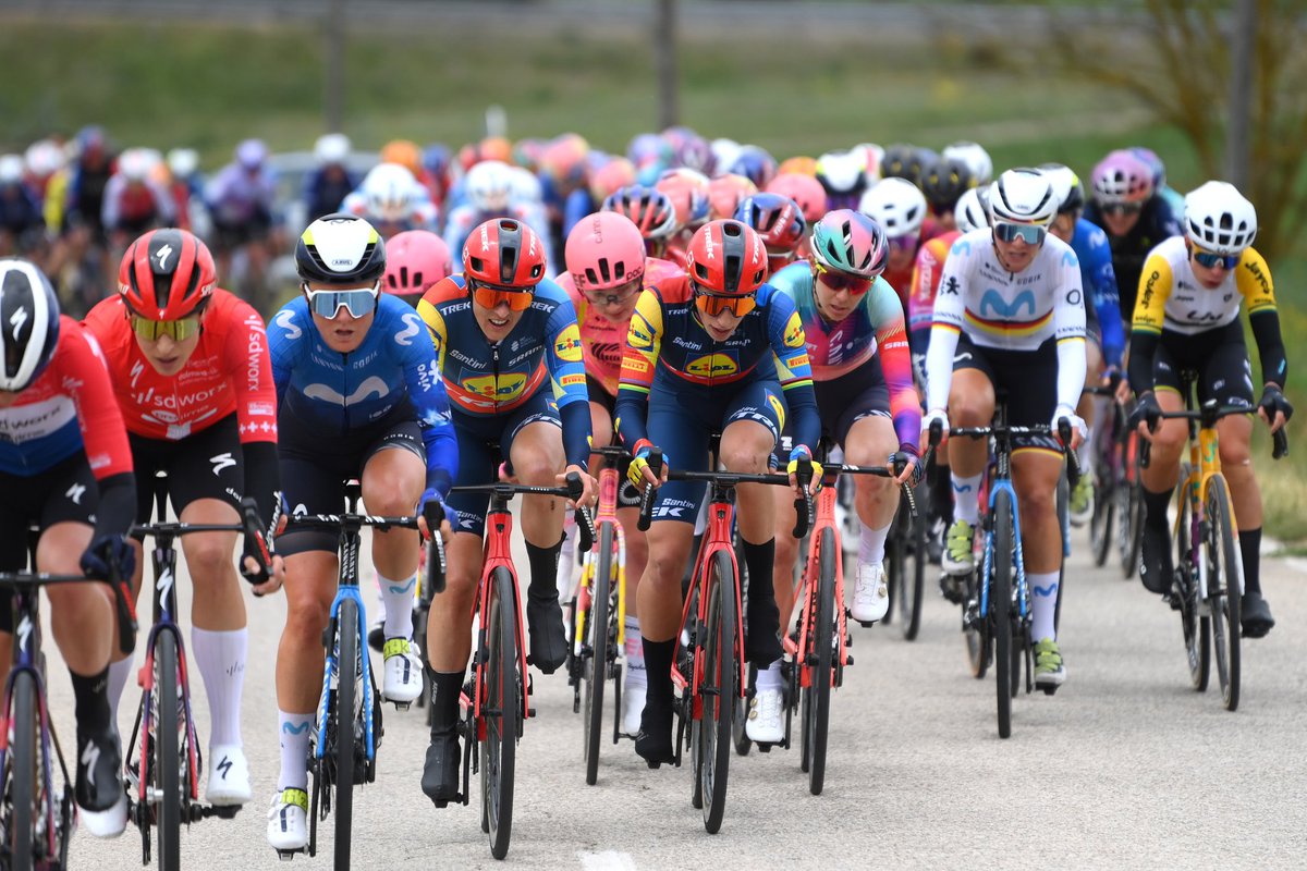 Auguriamo una pronta guarigione a Sofia Bertizzolo ed @Elisa_balsamo, cadute ieri alla #VueltaBurgos 🥺

Forza campionesse, tornerete più forti di prima 💪

📸 @UAETeamADQ / @LidlTrek