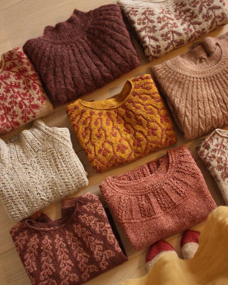 Just because it's beautiful.

#KnittingTwitter #knitting
#makeyourown