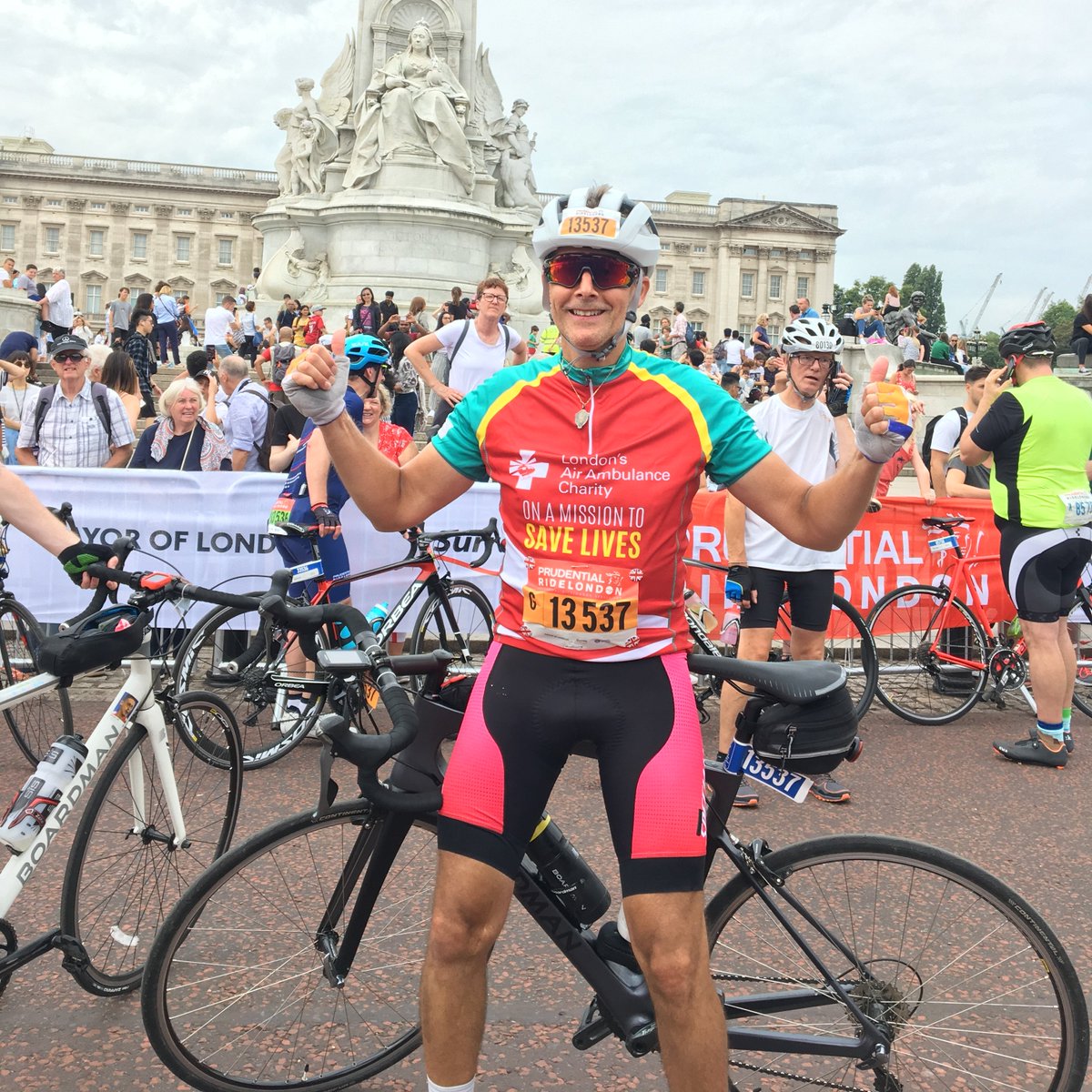 Good luck to our team who are taking on @RideLondon this weekend 🚲 Thank you for all of your support and incredible fundraising efforts 👏