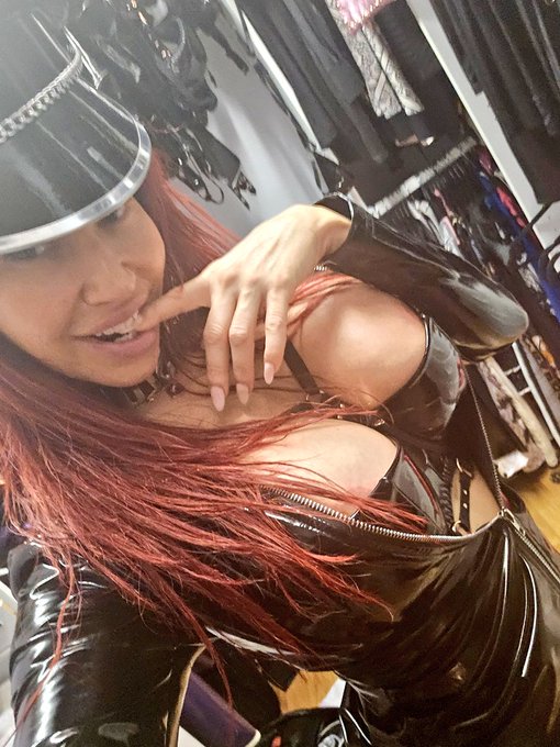Oh my, my OF is on promo! 😈 Link 🔗 https://t.co/GL09l3hndX<a href="/tag/latexmaid"class="tags"><span>#latexmaid</span></a>