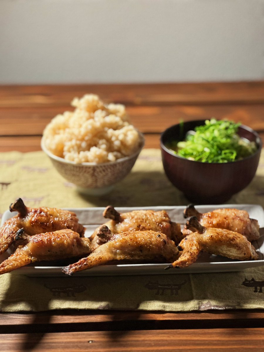 今日の飯テロおうちごはんは手羽先定食を自炊して食べました。おいしかったです。