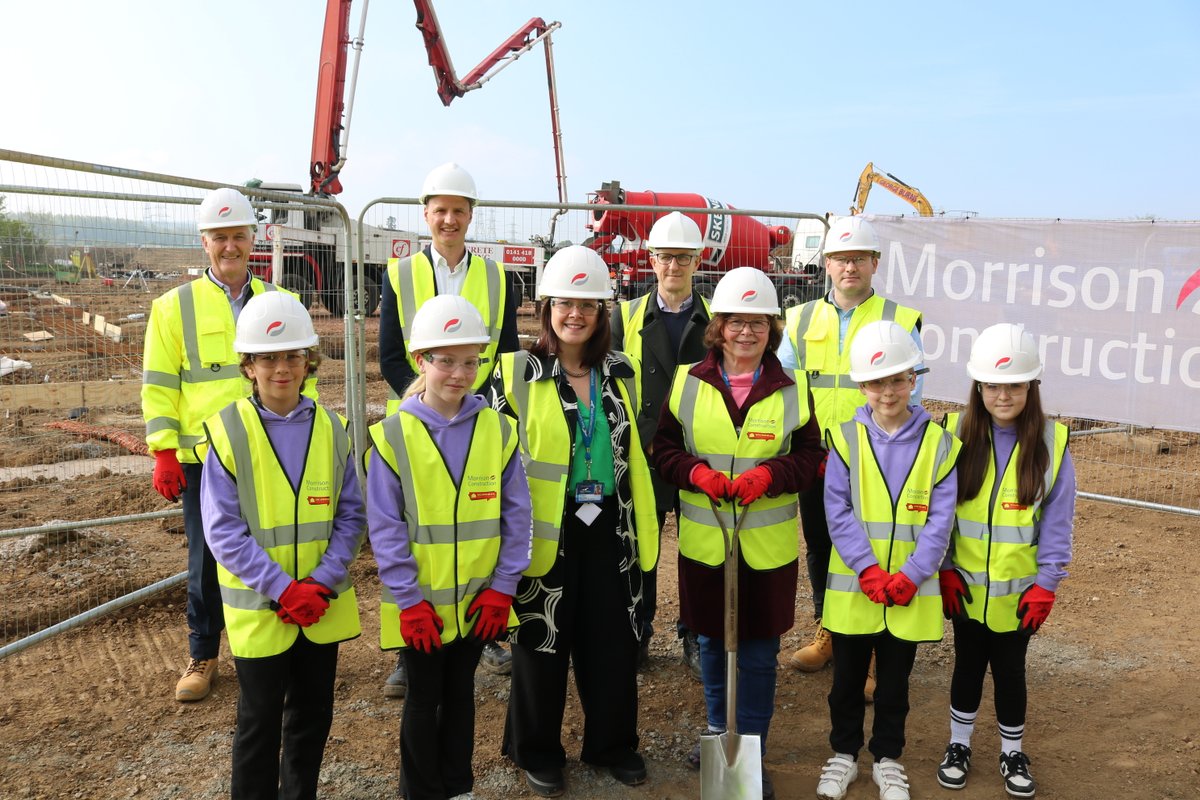 Great progress is being made on a replacement school building for Whitecraig. Some of the school's P7 children visited site to meet with the contractors and project team and see progress up close for themselves. More: orlo.uk/VBLib