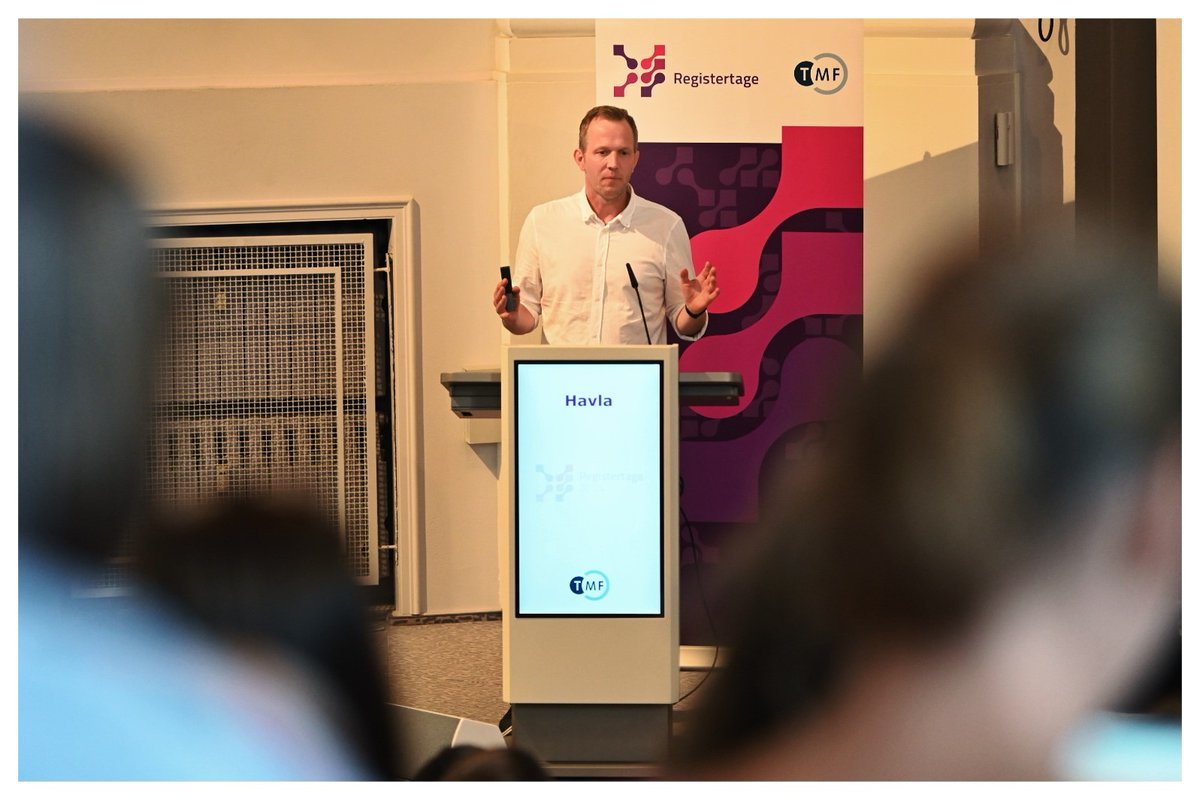 TMF e.V. (@tmf_ev) on Twitter photo Wie strukturierte Daten aus der klinischen Routine durch Datenintegrationszentren der <a href="/MII_Germany/">Medizininformatik-Initiative</a> für Register nutzbar gemacht werden können, zeigt PD Dr. Joachim Havla, @LMU_Uniklinikum am Beispiel <a href="/DMSG_BV/">DMSG Bundesverband</a>-Register. #Registertage2024 #MS Wie strukturierte Daten aus der klinischen Routine durch Datenintegrationszentren der <a href="/MII_Germany/">Medizininformatik-Initiative</a> für Register nutzbar gemacht werden können, zeigt PD Dr. Joachim Havla, @LMU_Uniklinikum am Beispiel <a href="/DMSG_BV/">DMSG Bundesverband</a>-Register. #Registertage2024 #MS