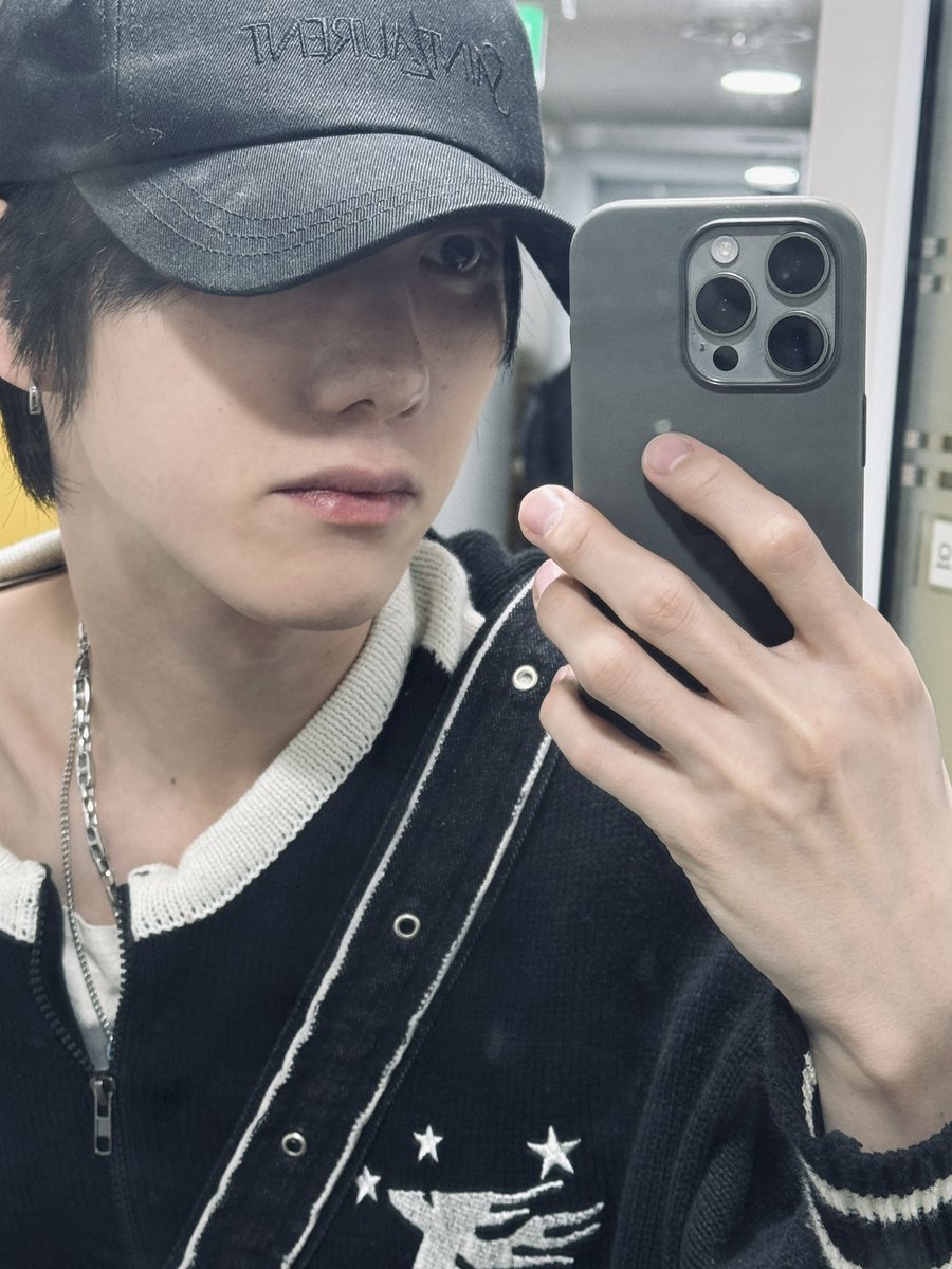 JUSTB_twt's tweet photo. [#도염] 🖤

#JUSTB #저스트비 #DY https://t.co/rKX0vUvmZH