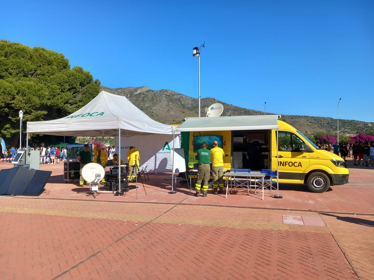 Plan_INFOCA's tweet photo. Estamos en #Torremolinos (#Málaga), en la IX Feria Andaluza de Tecnología, @fantecmalaga, #FANTEC2024. Presentamos los avances en nuestras últimas autobombas, nuestras en Unidades de Análisis de #IncendiosForestales y el trabajo de la Unidad de Sistemas en Emergencias (#USISEM) https://t.co/M4TOXBRmas