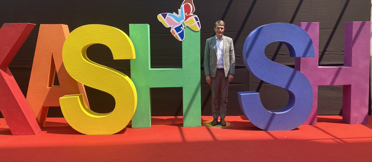 Emmanuel Lebrun-Damiens (@elebrundamiens) on Twitter photo Happy to celebrate #IDAHOT 🌈 in #Mumbai with <a href="/KashishFilmFest/">KASHISH Pride Film Festival</a> (<a href="/ifiofficiel/">The French Institute in India</a> and <a href="/AFMumbai/">AF Bombay</a> proud partners with 6 French films in the lineup). #loveislove #LGBTQ Happy to celebrate #IDAHOT 🌈 in #Mumbai with <a href="/KashishFilmFest/">KASHISH Pride Film Festival</a> (<a href="/ifiofficiel/">The French Institute in India</a> and <a href="/AFMumbai/">AF Bombay</a> proud partners with 6 French films in the lineup). #loveislove #LGBTQ