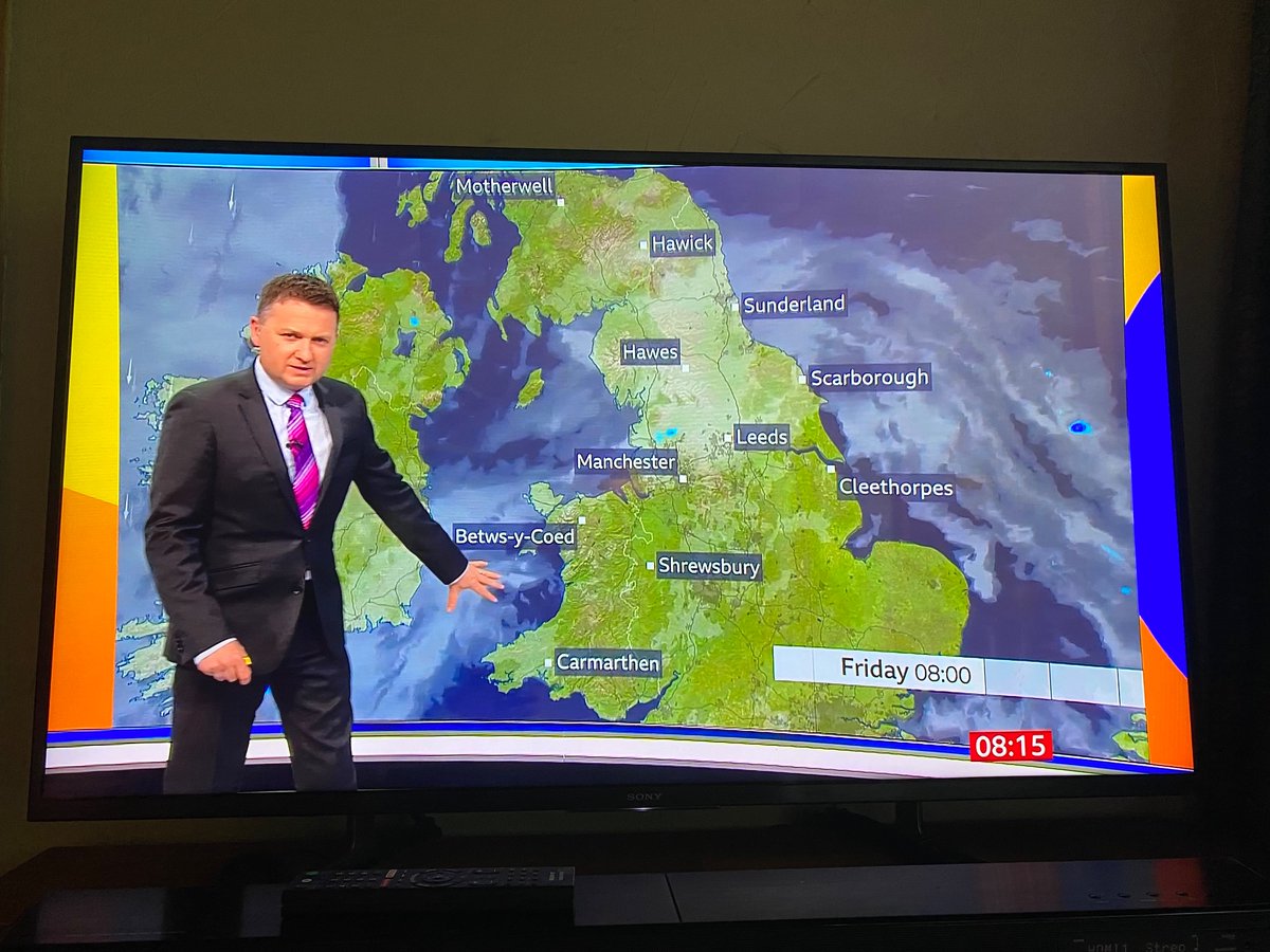 17/5 Whoop! Dyma ni | made it  ☀️Betws-y-coed
Penwythnos hapus| have a nice weekend. 👍😀
<a href="/MetMattTaylor/">Matt Taylor</a> <a href="/BBCBreakfast/">BBC Breakfast</a>