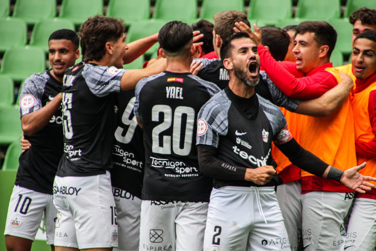 🔴⚪️El play off llega a Matapiñonera: El Sanse,listo para la batalla frente al Rayo Cantabria ➡️Este sábado a las 17:00 el equipo local juega la vuelta del play off de ascenso a 1ª RFEF y tendrá que ganar en 90 minutos o empatar en 120 para clasificarse diariodesanse.com/2024/05/17/el-…