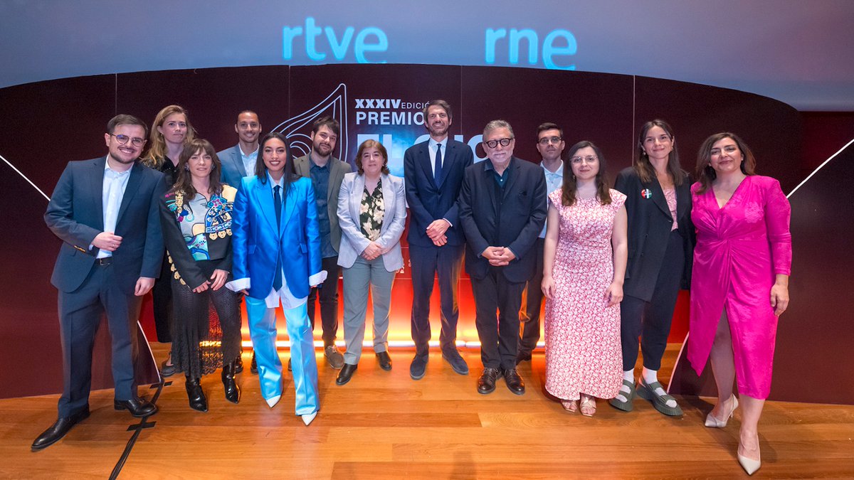 Este jueves @rne ha entregado los XXXIV Premios @ElOjoCriticoRNE, con los que el programa cultural reconoce los nombres que están marcando la cultura de nuestro país. ➡️ El escultor Jaume Plensa ha recibido el Premio Especial por su trayectoria. rtve.es/n/16103076