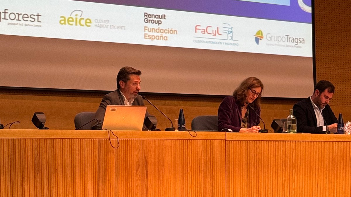 Club Sostenibilidad (@csostenibilidad) on Twitter photo "En el sector del automóvil tenemos que pensar que no hay ningún producto tan complejo que alcance los niveles de reciclaje que tiene un vehículo" Ignacio Rodríguez-Solano Prieto, Director de Relaciones Institucionales de <a href="/renault_esp/">Renault España</a> "En el sector del automóvil tenemos que pensar que no hay ningún producto tan complejo que alcance los niveles de reciclaje que tiene un vehículo" Ignacio Rodríguez-Solano Prieto, Director de Relaciones Institucionales de <a href="/renault_esp/">Renault España</a>