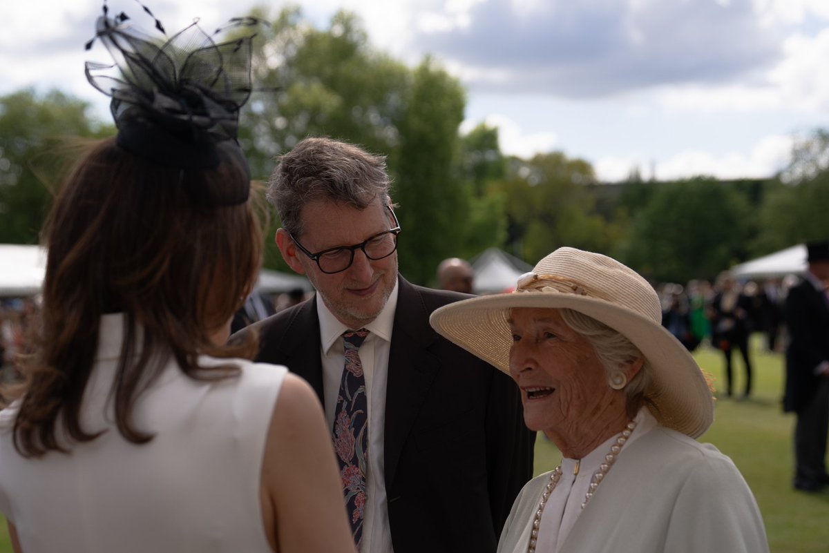 We have amazing Creative Industries in this country & that's why I wanted to recognise all they do with a garden party at the Palace.

A brilliant afternoon with His Majesty the King & members of the @theroyalfamily & people from across our arts & culture & philanthropic sectors.