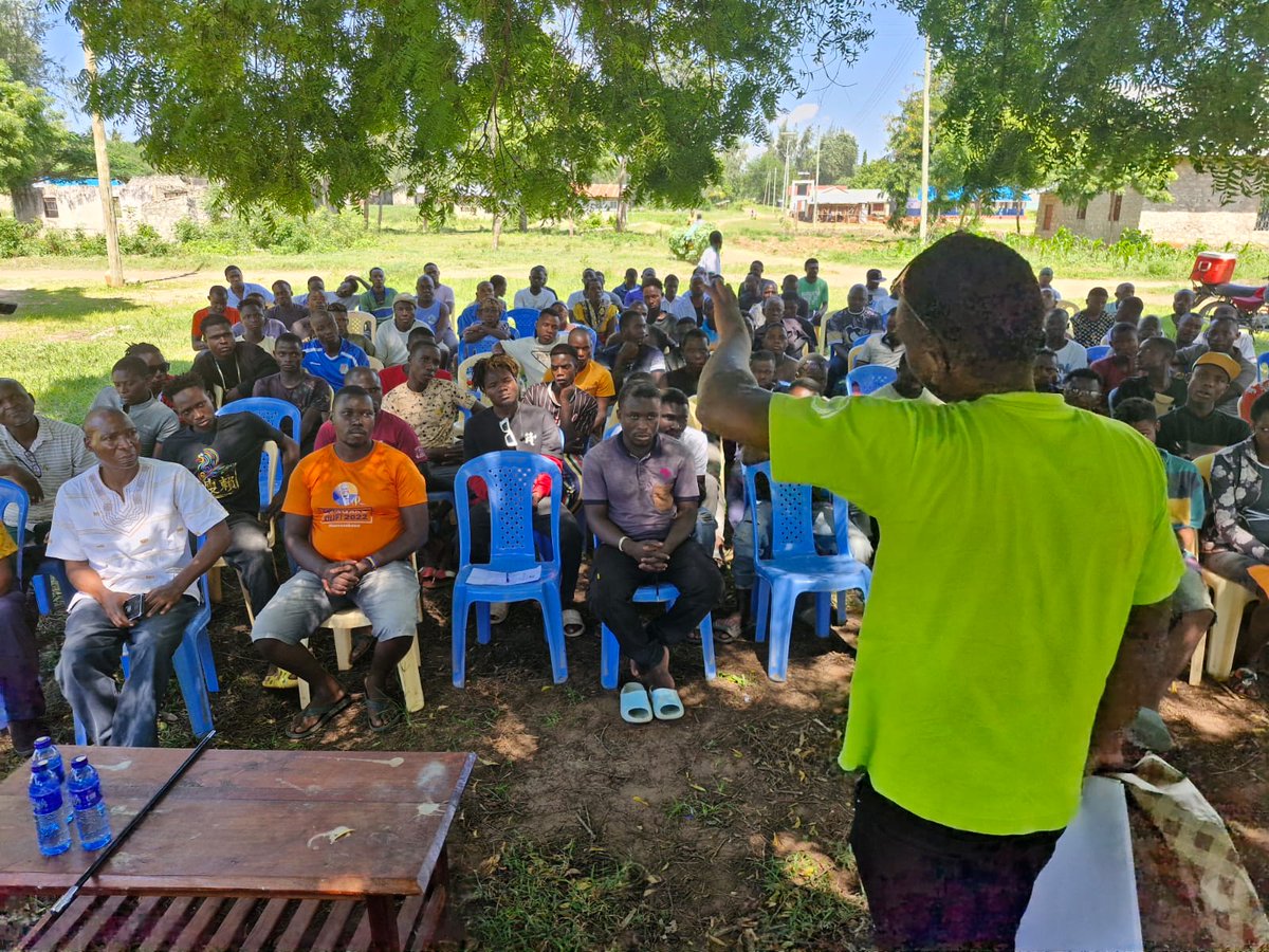 21way1's tweet image. On the journey to champion for a National #BodaBoda Riders Day, aiming to annually raise #RoadSafety awareness, creating funding opportunities and empowerment in livelihoods. #SpeedThrillsButKills 
#Bodariderborauhai #Arivekilifi #ArriveAlive @hope2shine
@YOWPSUD_ @nuclearkenya