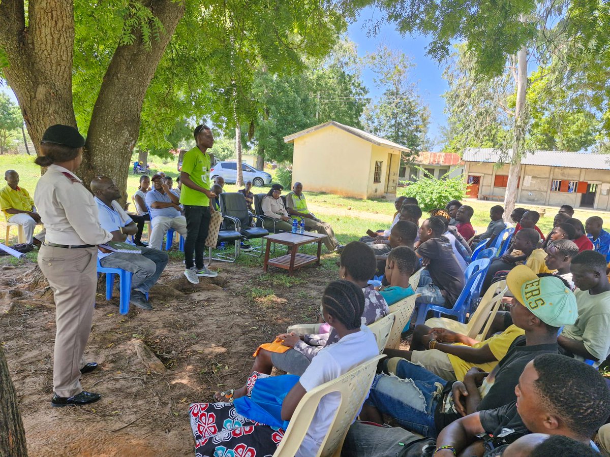 21way1's tweet image. On the journey to champion for a National #BodaBoda Riders Day, aiming to annually raise #RoadSafety awareness, creating funding opportunities and empowerment in livelihoods. #SpeedThrillsButKills 
#Bodariderborauhai #Arivekilifi #ArriveAlive @hope2shine
@YOWPSUD_ @nuclearkenya