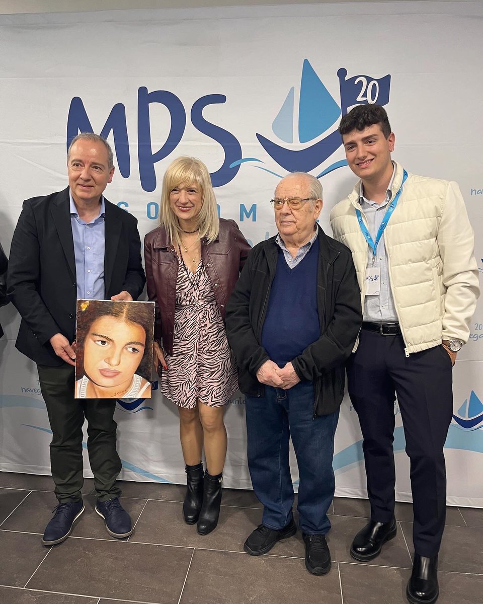 😃 Inauguramos la nueva sede en España de @mps_lisosomales. ¡Bienvenidos a #Esplugues! Gracias a la colaboración entre #Esplugues y @SJDbarcelona_es somos epicentro europeo del tratamiento integral de las enfermedades minoritarias pediátricas. En Esplugues cuidamos y curamos.