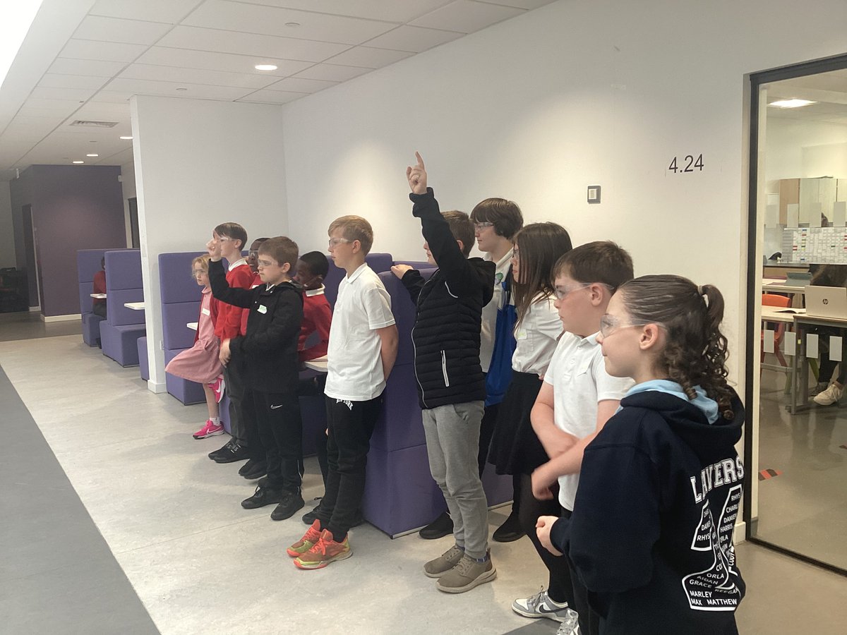 Yesterday we enjoyed a very exciting visit to West Calder High School science department! Thank you to Mrs McGinlay and the technicians for setting this up. We had the best time.