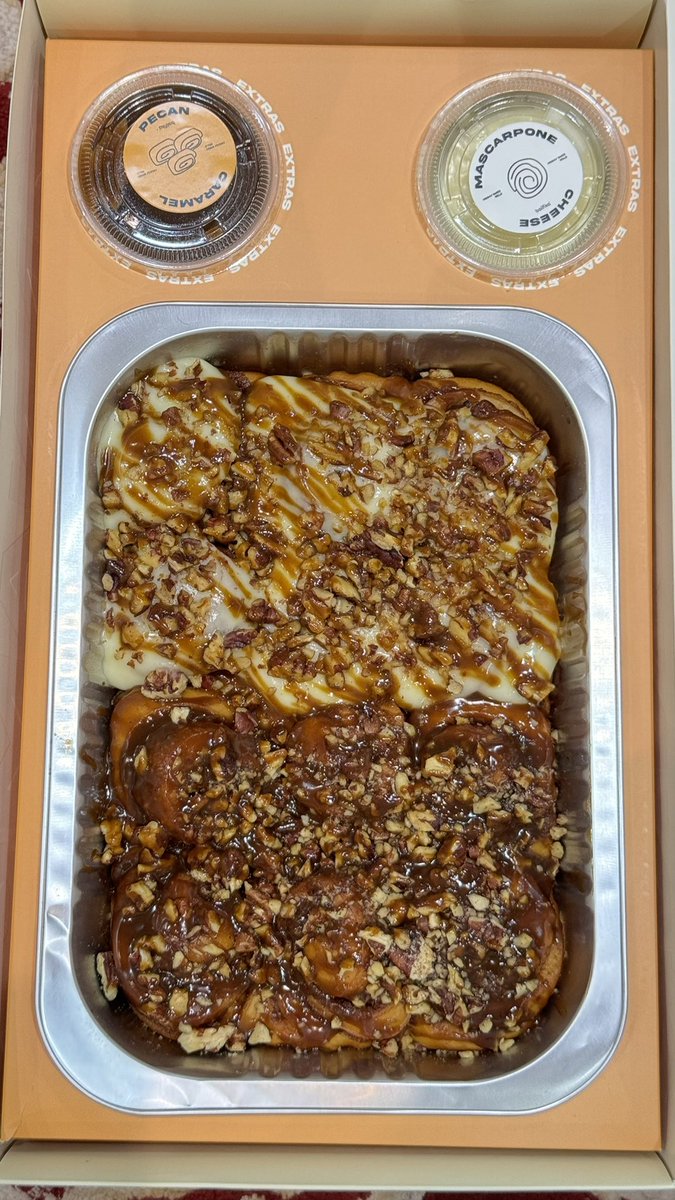 هذا ألذ سينابون ذقته مؤخرا في الرياض ، العجينة والصوصات والتقديم شيء فنان 
تلقونهم في <a href="/TheChefz_/">ذا شفز</a> 
التفاصيل :

thechefzco.app.link/1x6zsGAUCJb