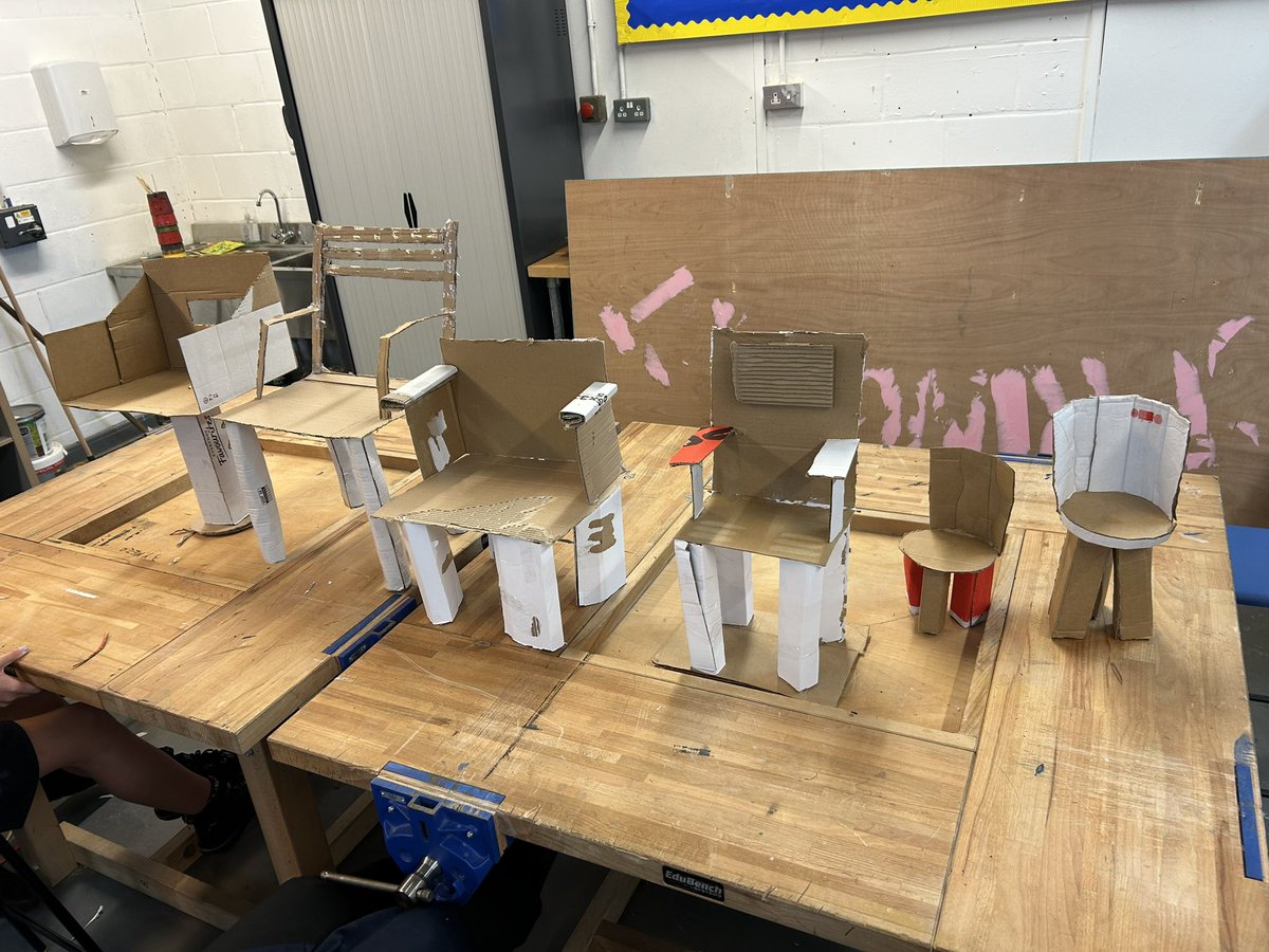 SpringwestDT's tweet image. We are so impressed with all of the chairs from today’s challenge with year 8! Well done to our winners @SpringwestA 🐻🪑🔧🔩🪚