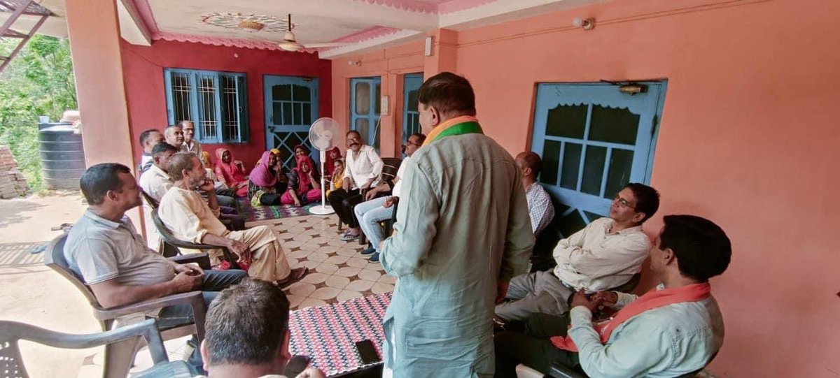 MulkhrajPremi's tweet image. आज बैजनाथ विधानसभा क्षेत्र के चढियार धार में बूथ विजय अभियान के तहत नुक्कड़ जनसभा को संबोधित किया।और साथ में कांगड़ा चम्बा के लोकसभा प्रत्याशी डॉ राजीव भारद्वाज जी को मतदान करने का आग्रह किया और मोदी जी की नीतियों के बारे में अवगत करवाया।#rajeevbhardwaj
अब की बार 400 पार 🚩🚩🚩