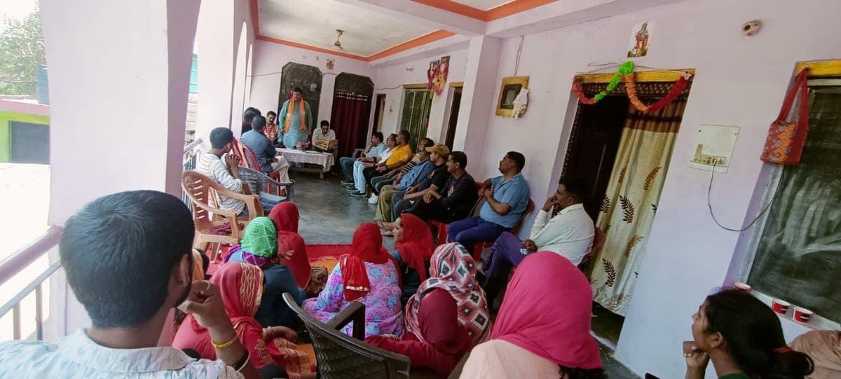 MulkhrajPremi's tweet image. आज बैजनाथ विधानसभा क्षेत्र के चढियार धार में बूथ विजय अभियान के तहत नुक्कड़ जनसभा को संबोधित किया।और साथ में कांगड़ा चम्बा के लोकसभा प्रत्याशी डॉ राजीव भारद्वाज जी को मतदान करने का आग्रह किया और मोदी जी की नीतियों के बारे में अवगत करवाया।#rajeevbhardwaj
अब की बार 400 पार 🚩🚩🚩