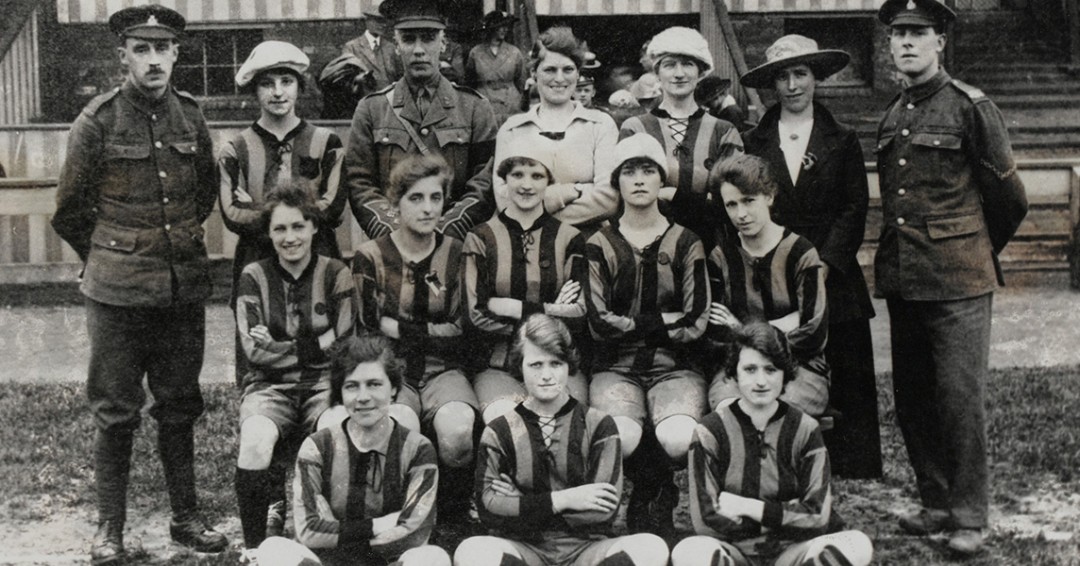 Football and War: Women in Football 22 May, 6.30pm, £8.00 Join our panel of experts as they discuss the historic relationship between women’s football and the British Army. Book here: nam.ac.uk/whats-on/footb… 📸 Preston Army Pay Office Ladies’ Football Team, c1918