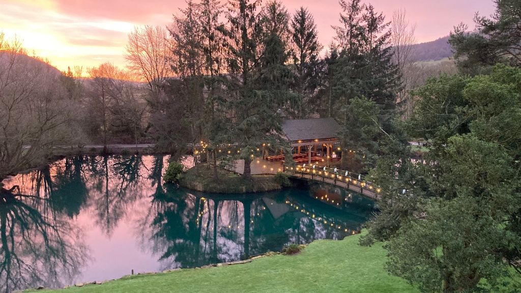 HacknessHotel's tweet image. Dreamy moments at Hackness Grange 🤩

To book a tour of Hackness Grange wedding venue in Yorkshire pop us a message or email us on weddings@hacknessgrange.co.uk. We would love to hear from you and start your wedding planning