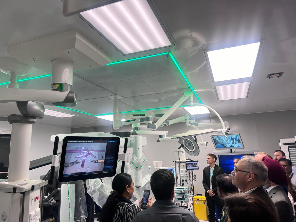 After a tour of the facility and meeting theatre staff, guests including <a href="/SamTarry/">Sam Tarry</a> heard all about some of the innovative technology that will be used here including one of our surgical robots which <a href="/wesstreeting/">Wes Streeting</a> used to cut a ribbon inside our new theatres