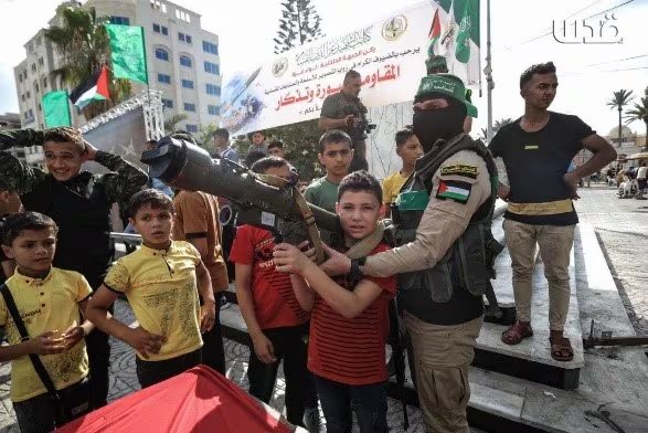 Llegó más ayuda para los niños palestinos. Directamente de Irán.