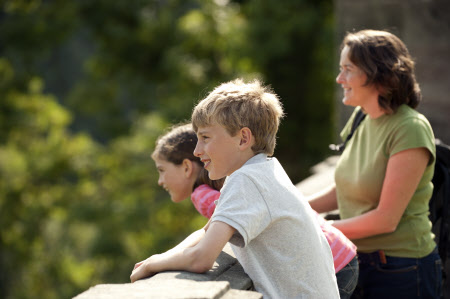 Get up close to nature in the Peak District this half term, with family activities to help you explore a world of amazing wildlife. 

🧵Coming up:

#Nature #PeakDistrict #Derbyshire #Staffordshire #Longshaw #IlamPark #Outdoors