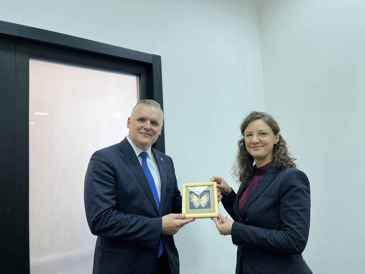 📍Celje, Slovenia

Great chat w/ 🇸🇮 Minister Bojan Kumer, the host of #SEEnergy conference, exchanging experiences and a way forward in enhancing bilateral cooperation, with a view also on regional electricity market integration.