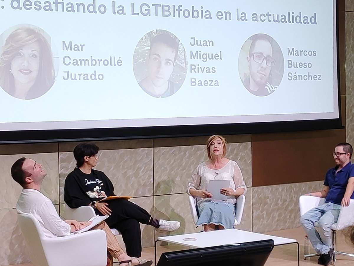 En el Dia Internacional contra la #LGTBIQfobia un lujo oir a la gran <a href="/CambrolleMar/">🔻Mar Cambrollé 🏳️‍⚧️ Hay Ley Trans</a> <a href="/ualmeria/">Universidad de Almería</a>  #SoyUAL 🏳️‍🌈🏳️‍⚧️ #AbrazandolaDiversidad
