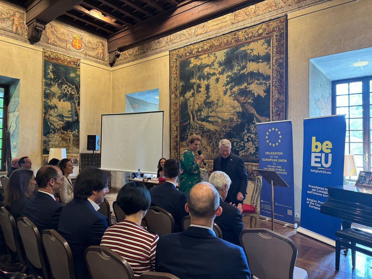 EU DELEGATION_ROME (@eudeleg_rome) on Twitter photo A panel discussion ahead of #EUelections2024 with <a href="/AMaioColicheUE/">Aude Maio-Coliche</a> <a href="/loretoff/">Vittorio Loreto</a> <a href="/RobertoRegoli3/">Roberto Regoli</a> <a href="/FaustaSperanza/">Fausta Speranza</a>
Together with students & colleagues from embassies to #HolySee 🇻🇦, we reflected on European values & current challenges, ethical implications of #AI in the 🇪🇺elections A panel discussion ahead of #EUelections2024 with <a href="/AMaioColicheUE/">Aude Maio-Coliche</a> <a href="/loretoff/">Vittorio Loreto</a> <a href="/RobertoRegoli3/">Roberto Regoli</a> <a href="/FaustaSperanza/">Fausta Speranza</a>
Together with students & colleagues from embassies to #HolySee 🇻🇦, we reflected on European values & current challenges, ethical implications of #AI in the 🇪🇺elections