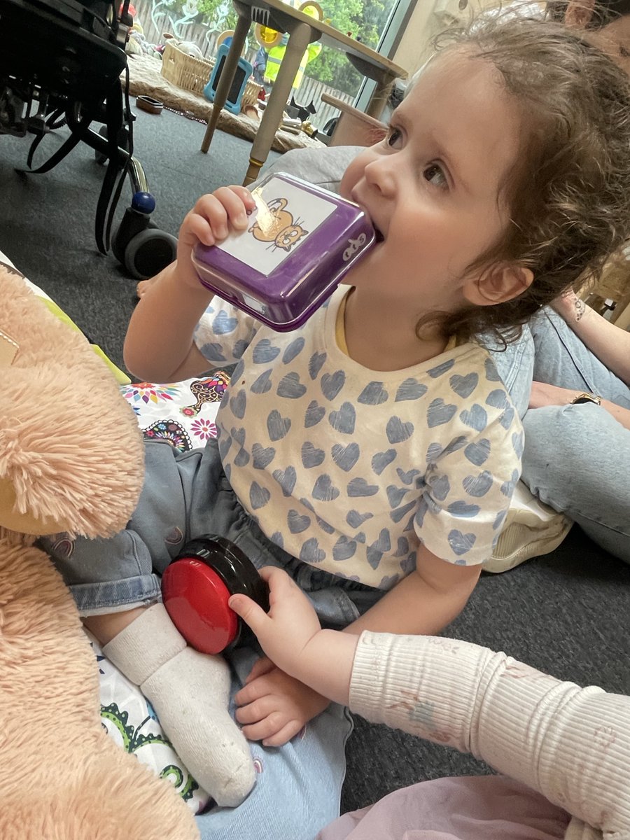 school_keys's tweet image. This month in KEYS we have continued to share our love of books by joining together for Book bug sessions, story massage experiences and also quiet times on our own.
#bookbug #storymassage #welovebooks #earlylearning #learningthroughplay #realisingtheambition @Kilpatrickscho1