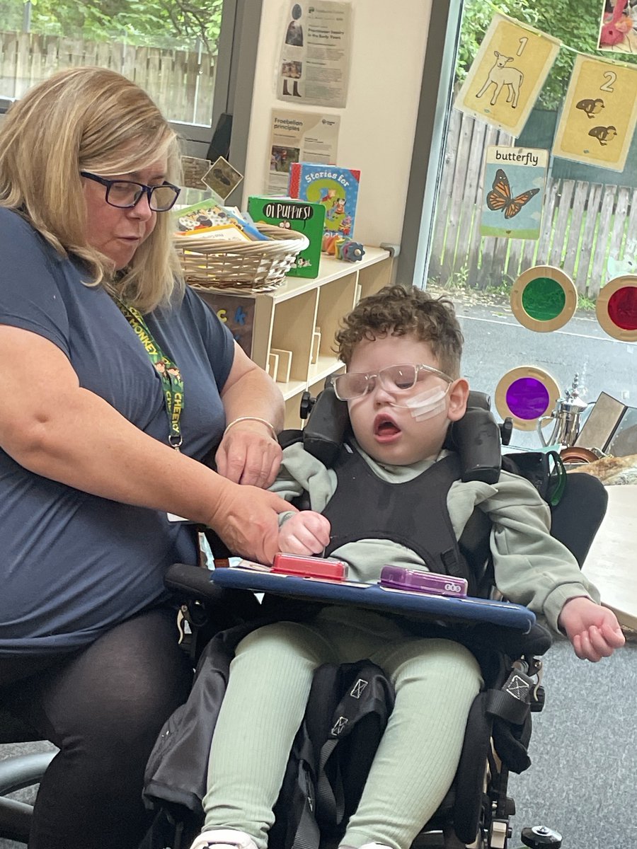 school_keys's tweet image. This month in KEYS we have continued to share our love of books by joining together for Book bug sessions, story massage experiences and also quiet times on our own.
#bookbug #storymassage #welovebooks #earlylearning #learningthroughplay #realisingtheambition @Kilpatrickscho1