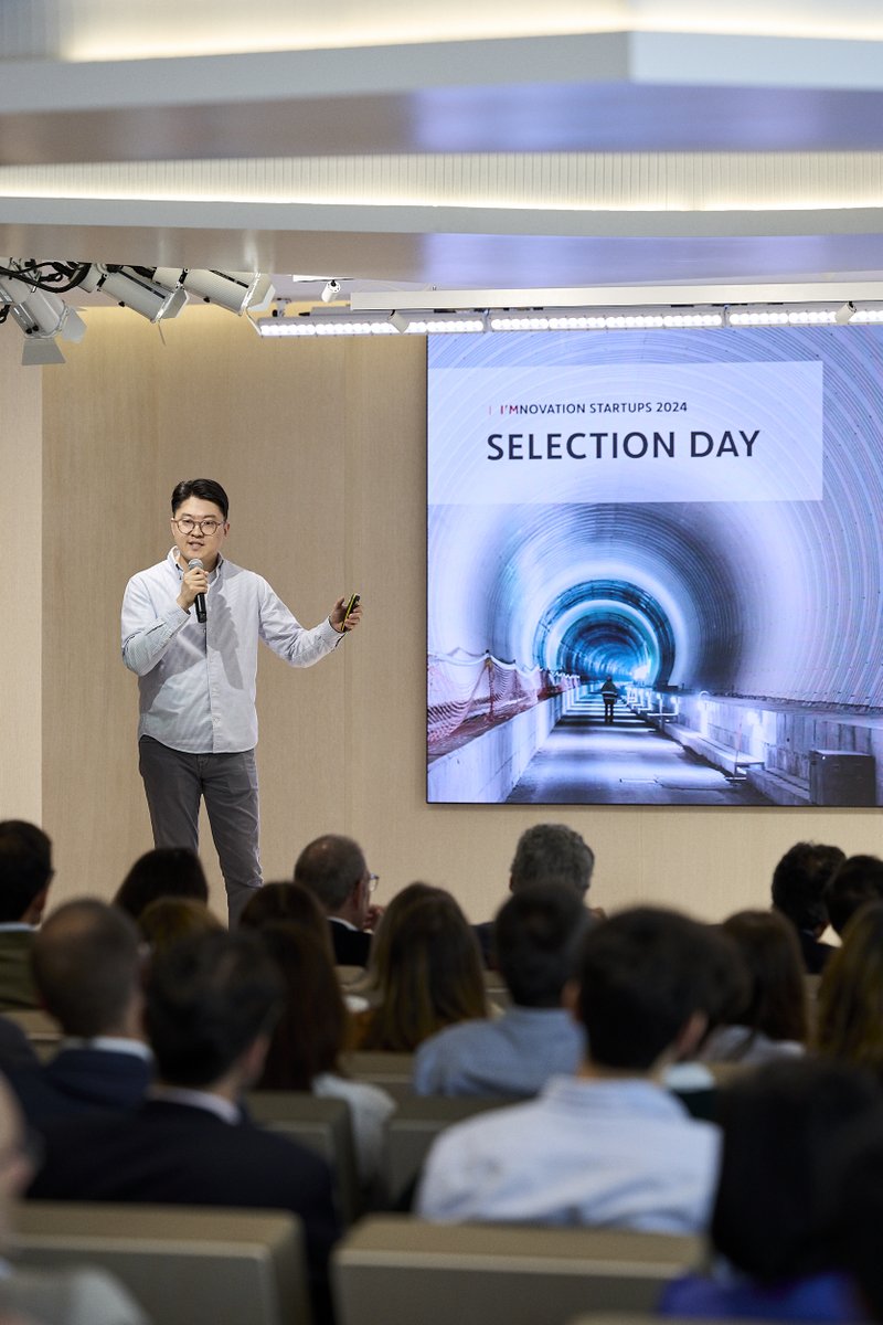 ACCIONA_EN's tweet photo. At ACCIONA we want to play an active role in the search for solutions to address the challenges affecting the planet 🌍
Through the #ImnovationStartups program, we chose those proposals that we will help face them! And that's how we experienced it on #SelectionDay! ✨ https://t.co/vG8XtQxXuq
