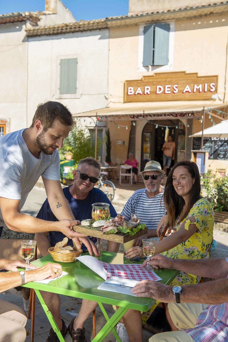 Envie d'une expérience culinaire authentique sur la #CotedAzurFrance?☀️ 
Chaque semaine, nous mettons en lumière un #BistrotDePays, vous invitant à découvrir ces bistrots au cœur des communautés et du terroir local😀
👉bistrotdepays.com
📸Bistrot de Pays
@AlpesMaritimes