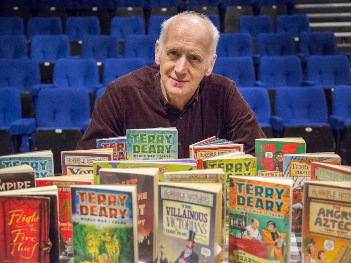 Don't miss the renowned author of the Horrible Histories books Terry Deary in conversation this weekend at the Sunderland History Fair in a special appearance as part of the #LoveSunderlandHeritage Festival. Book your free tickets online at 👉 orlo.uk/PyxJ1