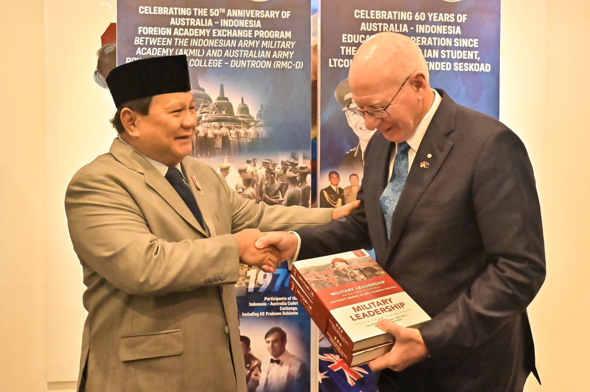 … menghadapi tantangan keamanan global dan regional. 

@INAEmbAUS 

#Prabowo #PrabowoSubianto #MenhanPrabowo #JenderalPrabowo #Kemhan #KemhanRI #KedubesAustralia #KBRIAustralia #AustraliaIndonesia